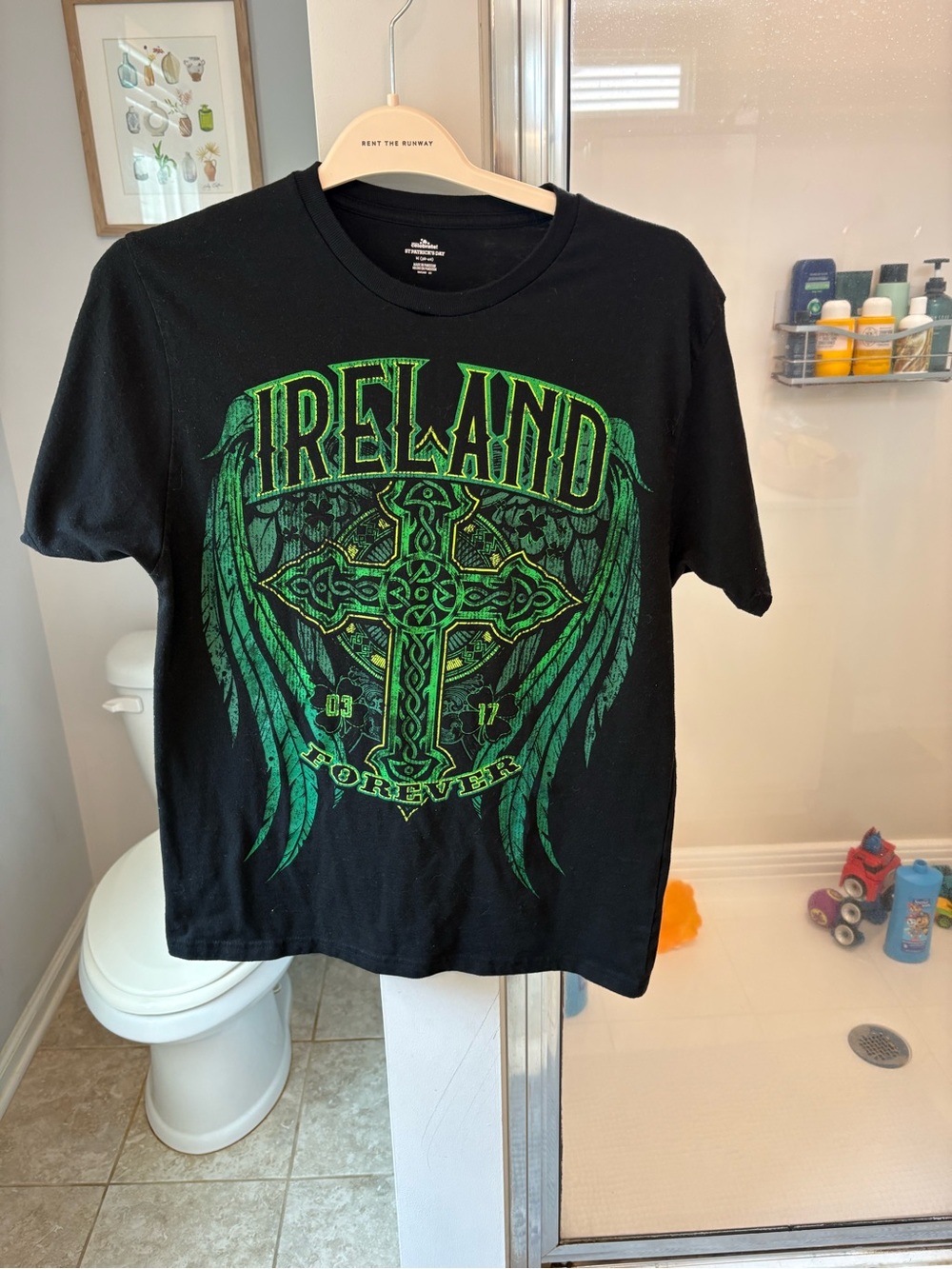 Celebrate It Ireland Forever Celtic Cross T Shirt Men's M St Patrick's Day Black